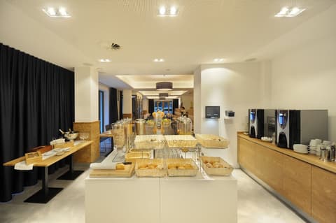 Bayer 89 Vi Vadi Hotel, Breakfast area