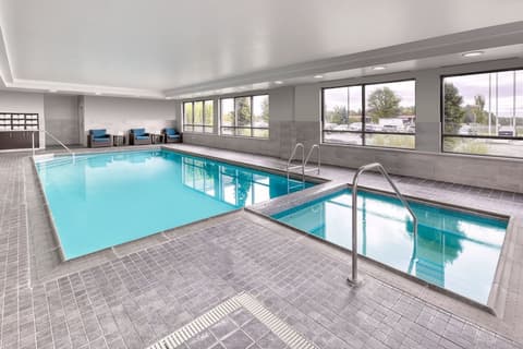 TownePlace Suites by Marriott Belleville, Pool
