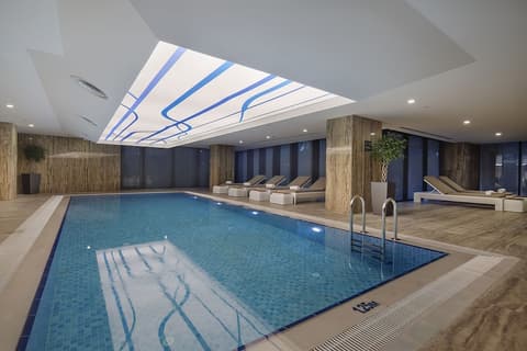 Hilton Garden Inn Istanbul Airport, Indoor pool