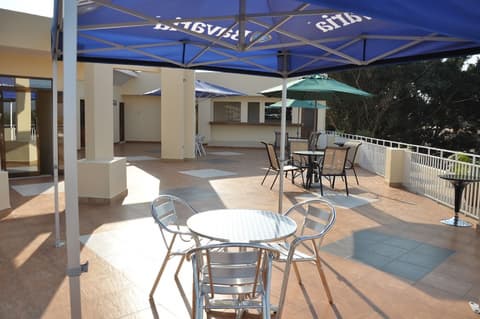 Nyumbani Hotels & Resorts - Moshi, Outdoor dining