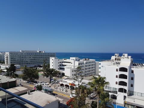 Melini Hotel Suites, Exterior