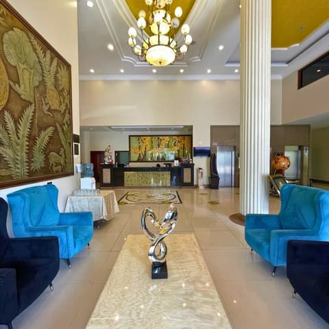 Kingdom Hotel, Reception