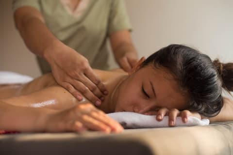 River and Villa, Massage