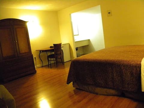 Fairway Inn by the Falls, Room