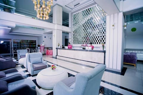 Shakti Hotel Bandung, Reception