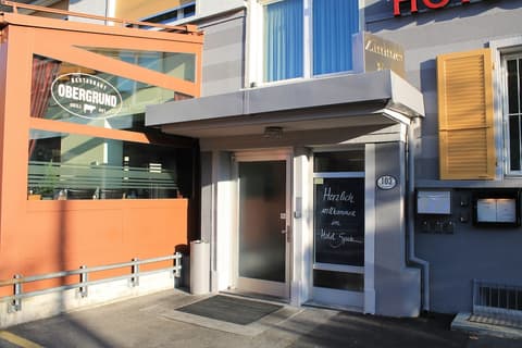 Hotel Spatz, Property entrance