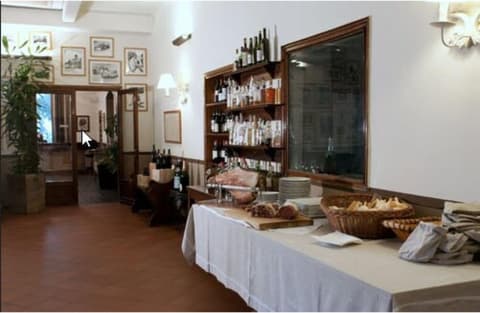 Sant'Eustorgio, Buffet