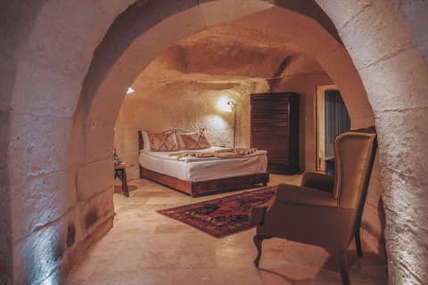 Mithra Cave Cappadocia, Room