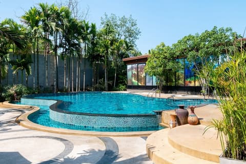 The Tama Hotel, Outdoor pool