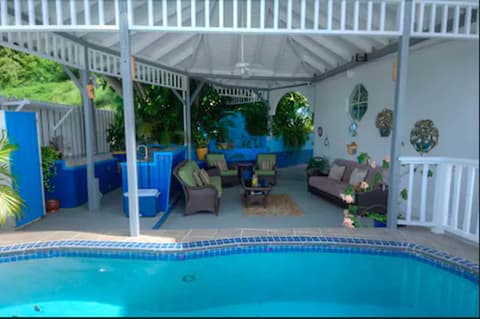 The Lighthouse Villas, Pool