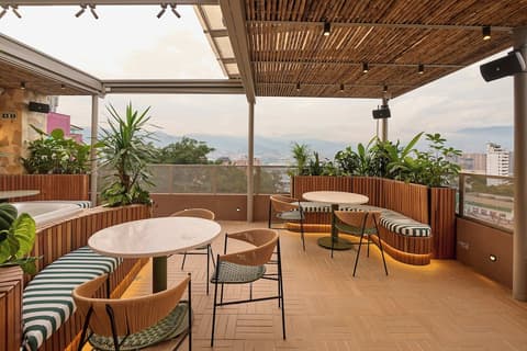 Hotel Dix, Terrace/patio