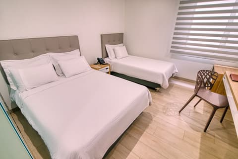 Hotel Dix, Room