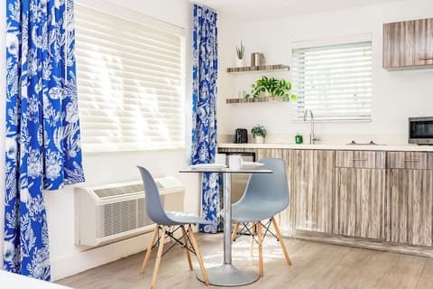 Beachside All Suites Hotel, a South Beach Group Hotel, 