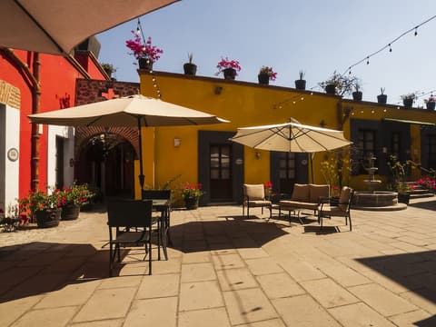 Collection O Al otro lado del rio, Puebla, Courtyard