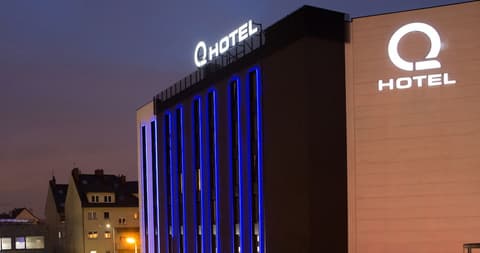Q Hotel Kraków, Front of property - evening/night