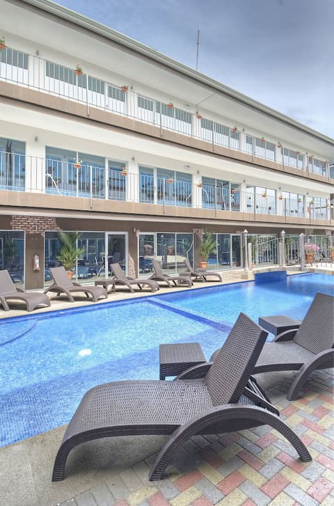 Hotel Tramonto, Outdoor pool