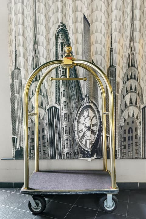 Airport Hotel Sydney, Interior