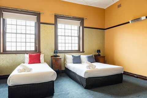Strathfield Hotel, Room