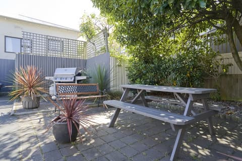 Garden Motel, BBQ/picnic area