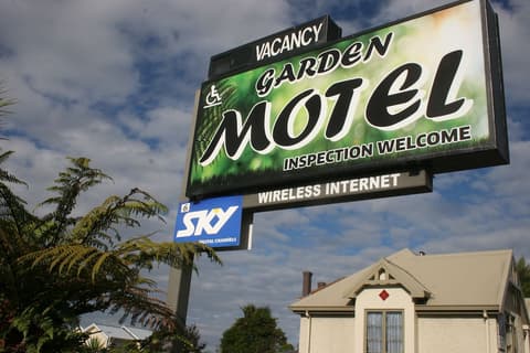 Garden Motel, Exterior