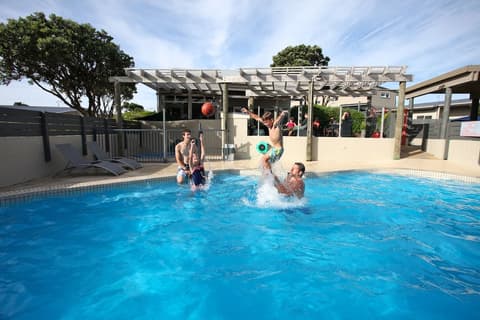 Pacific Rendezvous, Pool