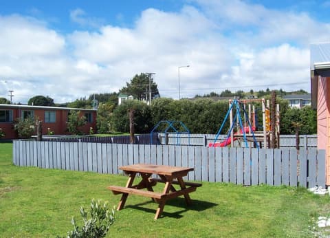 Greymouth KIWI Holiday Parks & Motels, Children's play area - outdoor