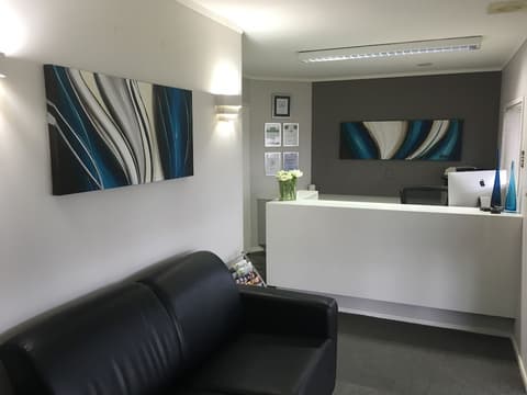 Camelot on Ulster, Interior entrance