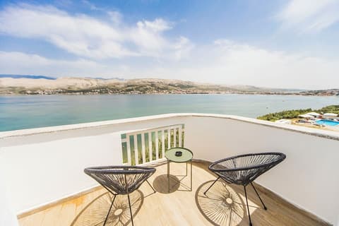 Hotel Plaža, Balcony