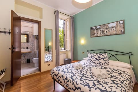 Palazzo Santori, Room