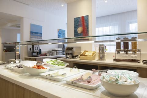Harmony Bay Hotel, Buffet