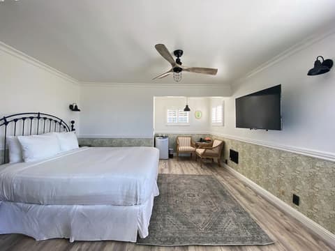 Carmel Green Lantern Inn, Room