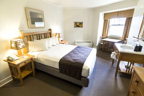 Old Faithful Inn - Inside the Park, Room