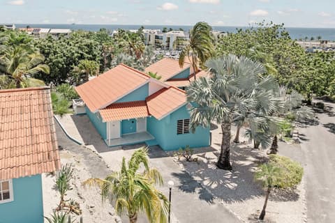 Bon Bini Seaside Resort, Front of property