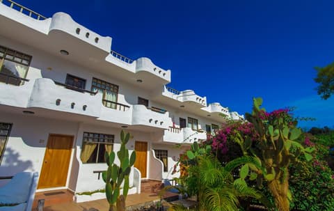 Hotel Fiesta, Interior detail