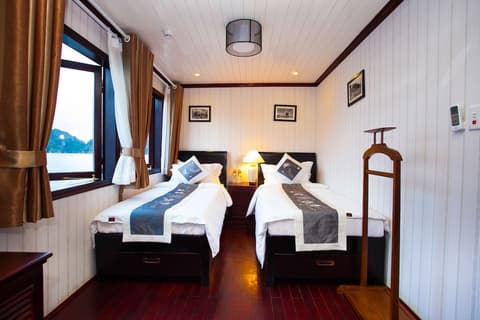 Halong Phoenix Cruiser, Room