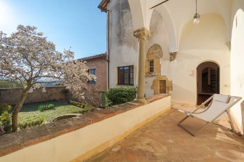 La Certosa di Pontignano, Terrace/patio