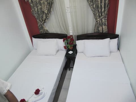 City Plaza Hostel, Room