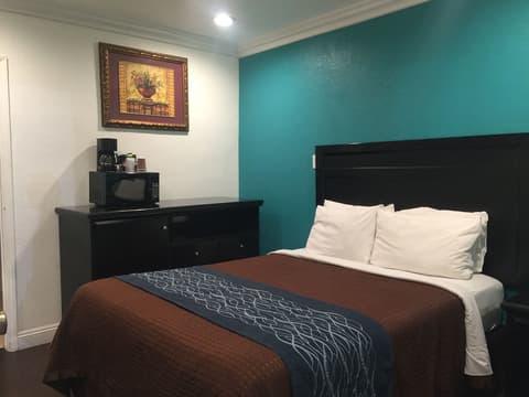 Crenshaw Inn Motel, Interior entrance