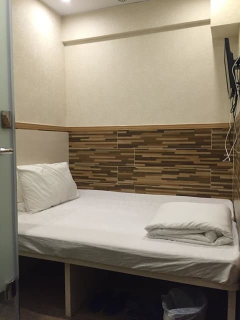 New Garden Hostel, Room