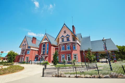 PortAventura Hotel Lucy's Mansion, Exterior detail
