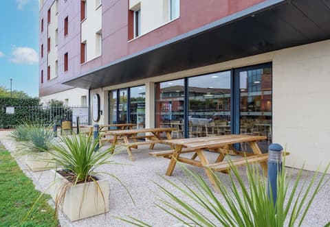 B&B HOTEL Toulouse Purpan Zénith, Terrace/patio