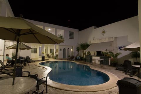 Hotel María Jose, Pool