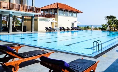 Marina Beach Passikudah, Outdoor pool