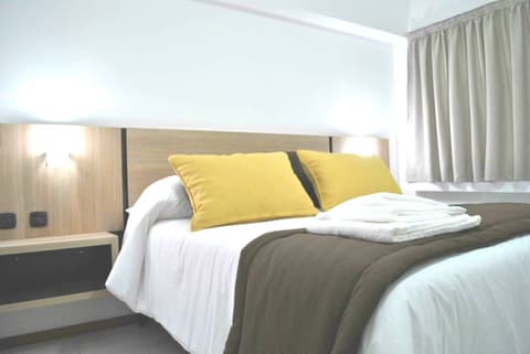 Apartamentos Mendoza, Room