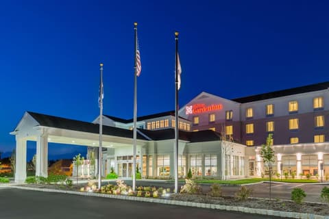 Hilton Garden Inn Wayne, Exterior