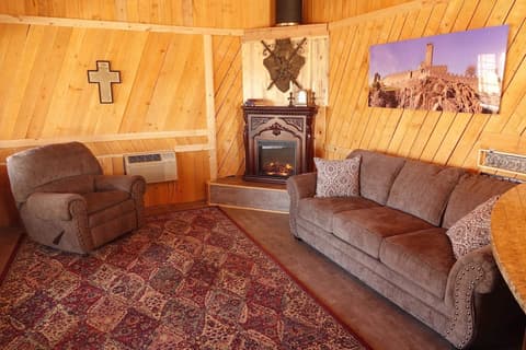 The Castle Inn, Lobby