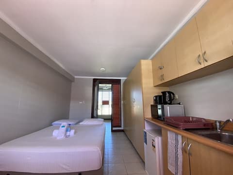 Island Travelers Acccommodation, Room