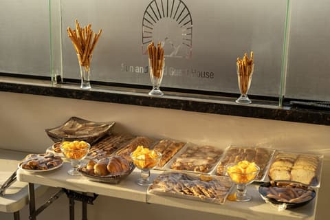 Sun and Sand Guest House, Breakfast area