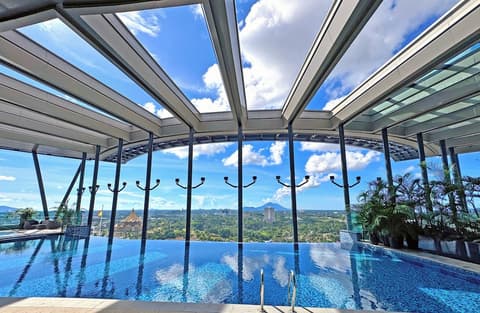 Sheraton Kuching Hotel, Pool