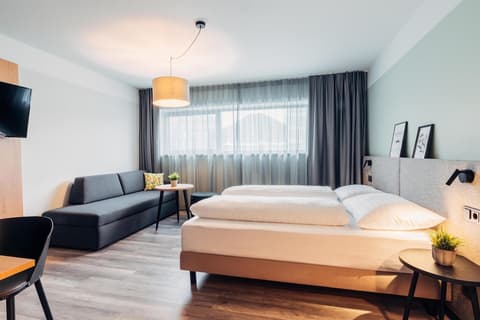 harry's home Salzburg, Room